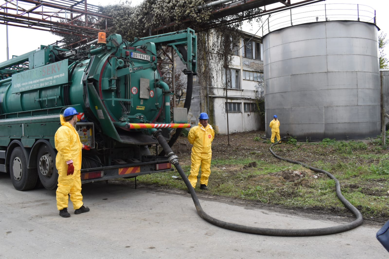 Вујовић: Чистимо 200 тона историјског опасног отпада из ХИНС-а
