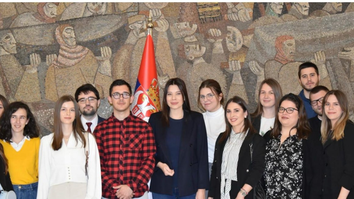 Вујовић студенти 1.jpg