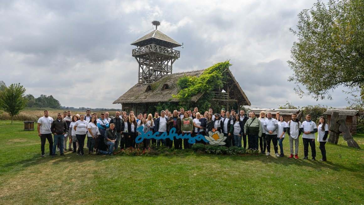 Sara Pavkov Sara Pavkov