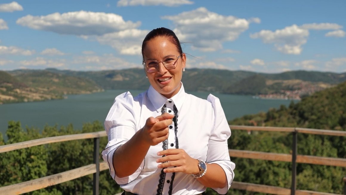 Sara Pavkov Sara Pavkov