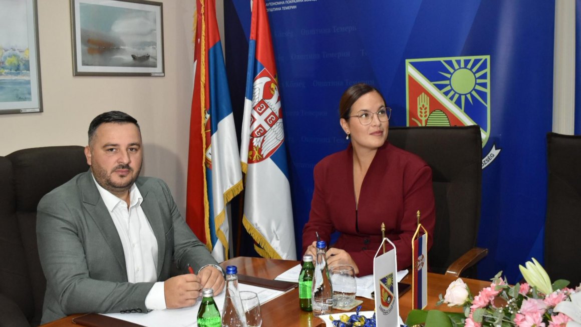 Sara Pavkov Sara Pavkov